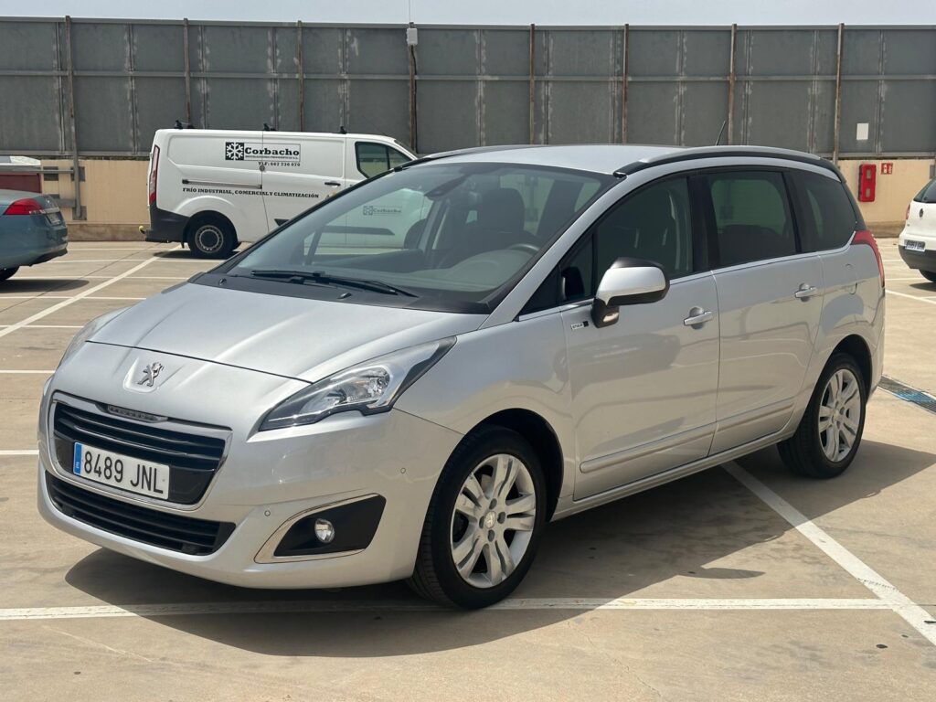 Peugeot 5008 2016 7 PLAZAS 130 CV 105.969 KM