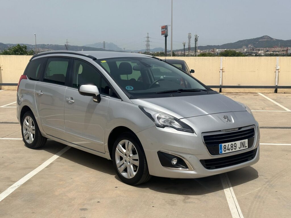 Peugeot 5008 2016 7 PLAZAS 130 CV 105.969 KM