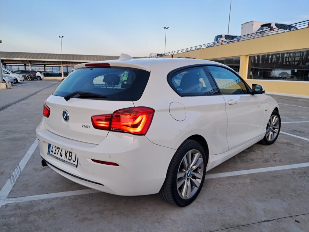BMW Serie 1 118i SPORT AUTOMATICO