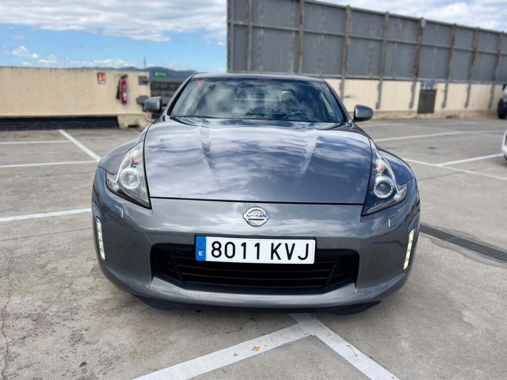 Nissan 370Z 3.7G Coupe 328 cv Sólo 24.000km