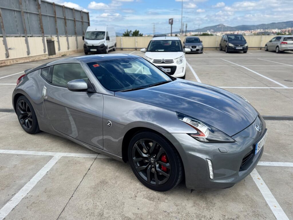 Nissan 370Z 3.7G Coupe 328 cv Sólo 24.000km