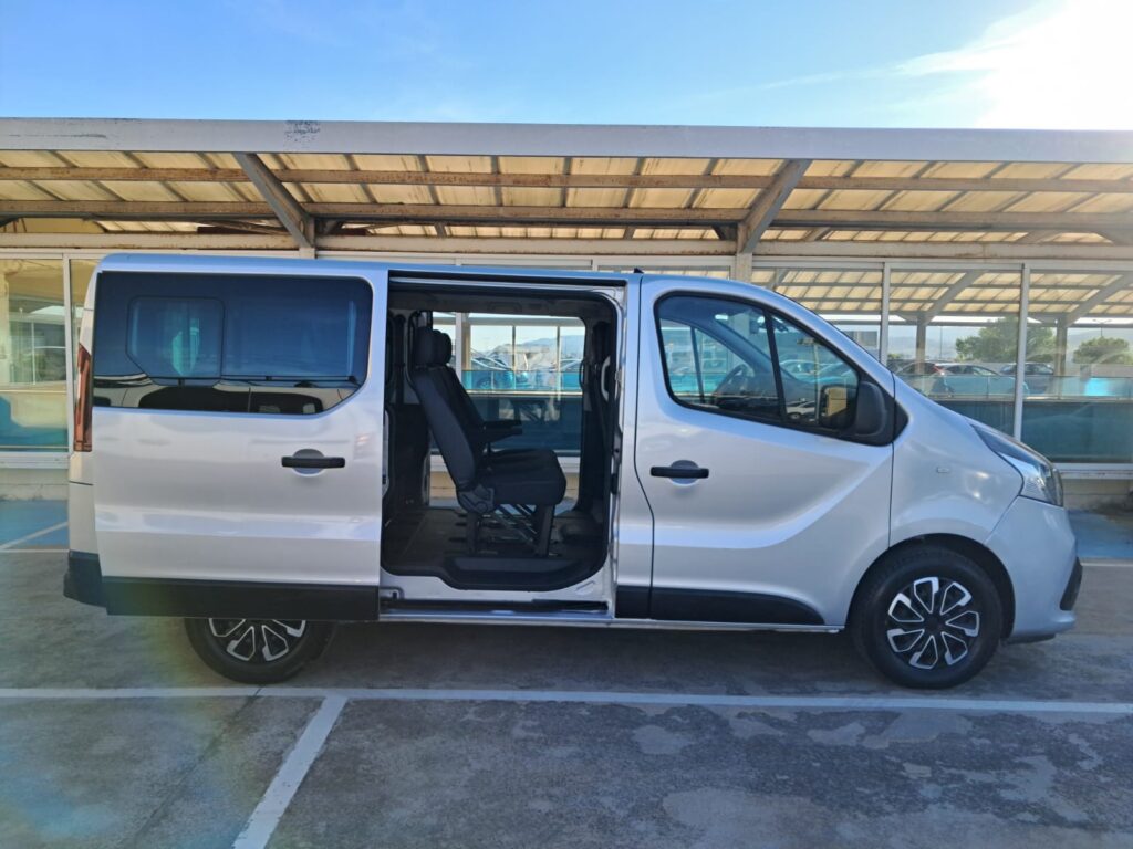 Renault Trafic 9 plazas Iva deducible